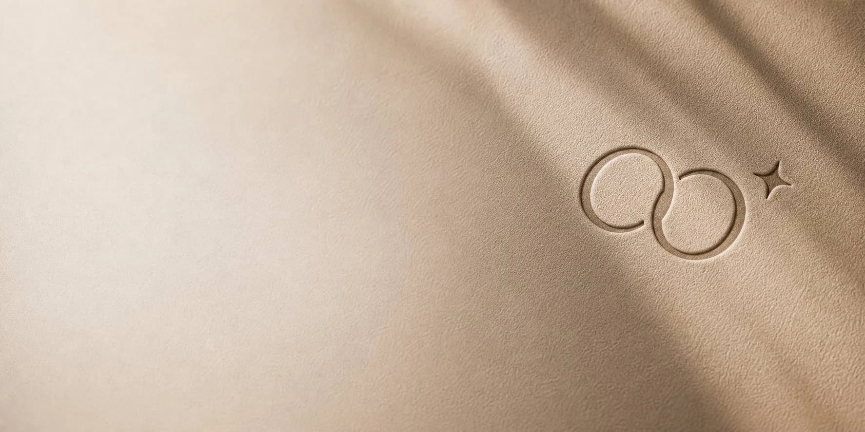 Beige Leather Tezoor